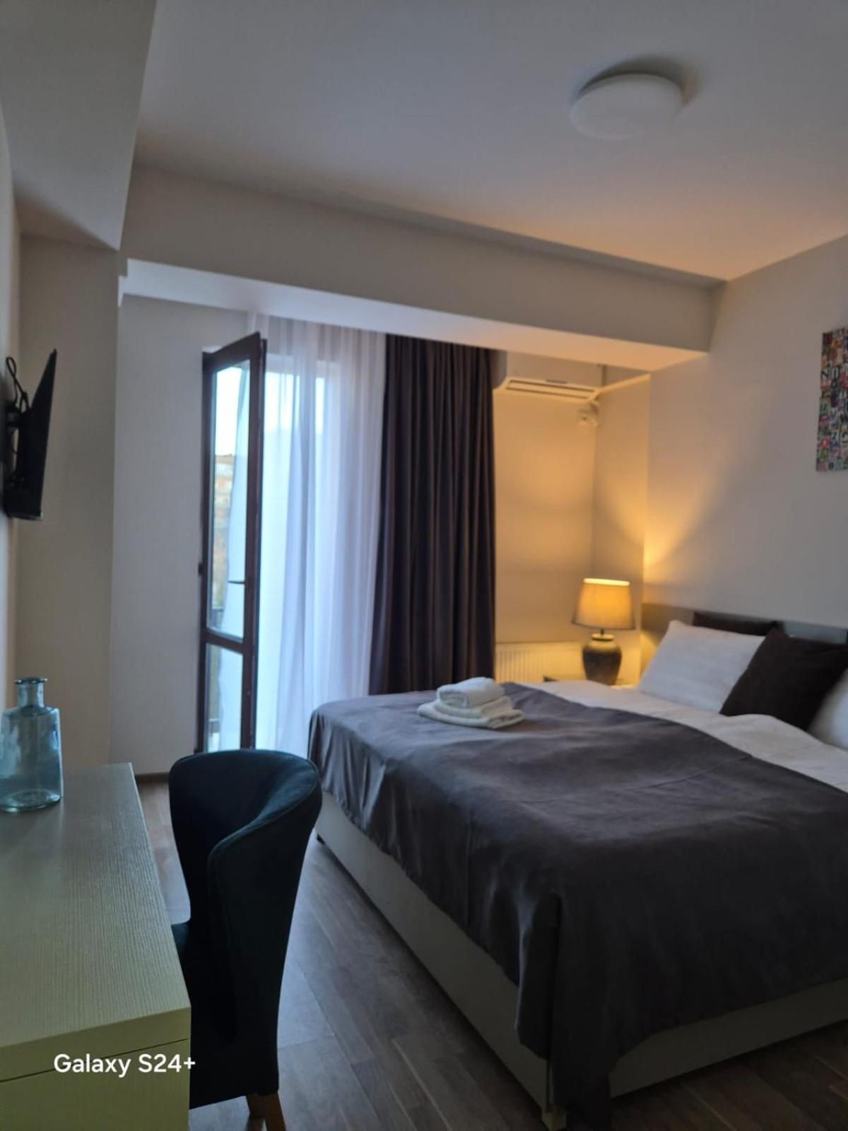 Hotel Asa Тбилиси Екстериор снимка